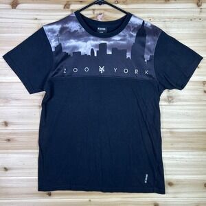 Zoo York T-Shirt Mens Small Black NYC New York City Skyline Short Sleeve Shirt